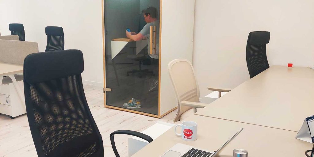coworking-como-lipomo-phone-booth