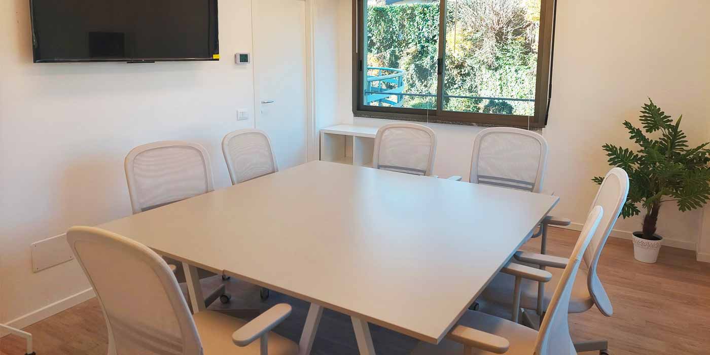 coworking-como-lipomo-sala-riunioni-1
