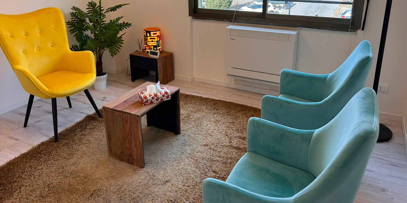 sala colloqui al coworking como lipomo